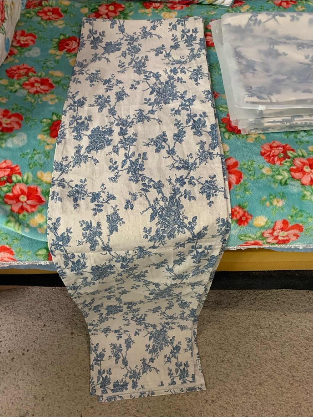 6 French Toile Look Blue & Ecru Table Runners Extra Long 104 x 12 - Picture 3 of 6